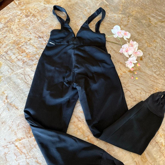 Obermeyer Body Con Black Stirrup Ski Pants Overalls 8 - Picture 7 of 11